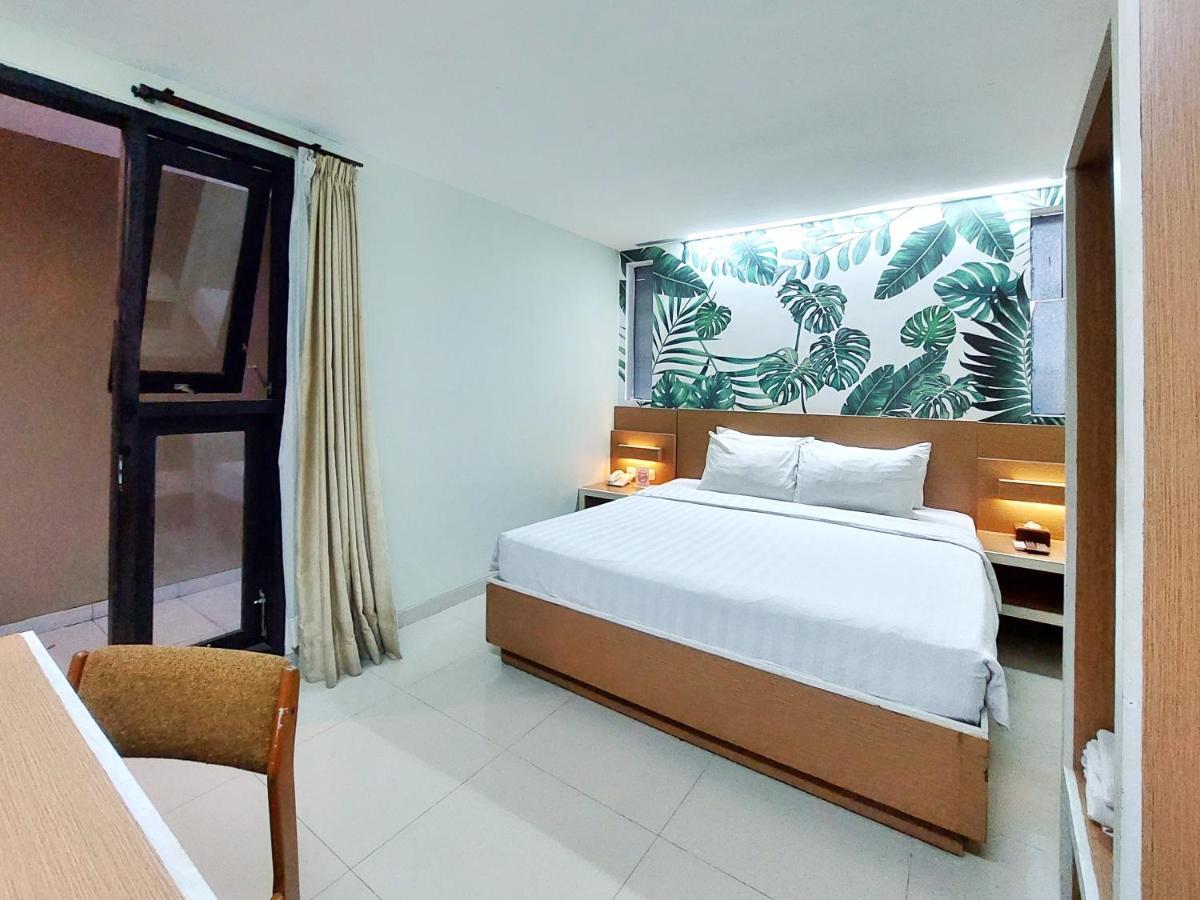 Shinta Guesthouse Malang Ngoại thất bức ảnh